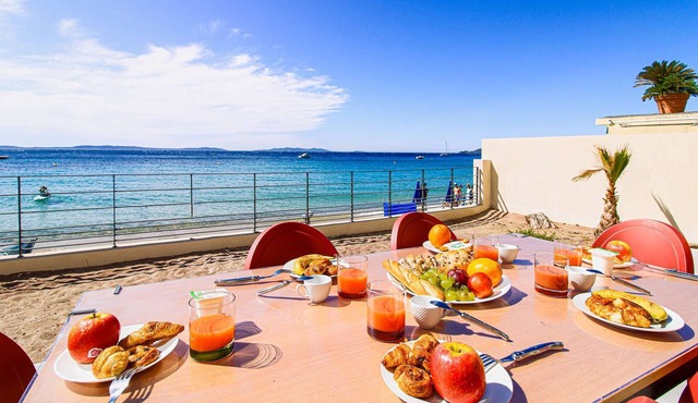 Magic flat on Cavalière beach by SELECTsoHOME