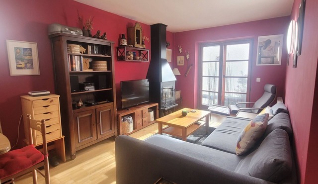 Magic Pirineos, Apartment in Linsoles, Valle de Benasque with Pool and WIFI