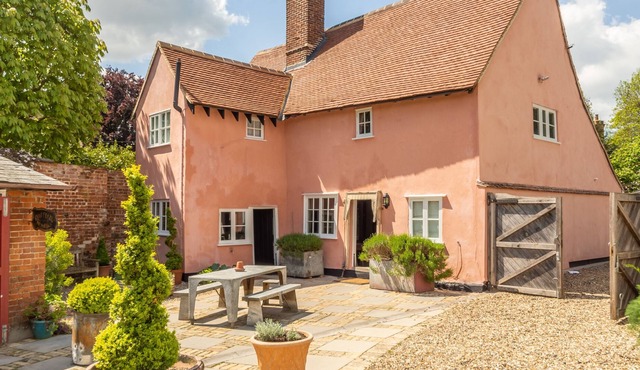 Magical 17th century cottage with original beams & floors - The Old Post Office