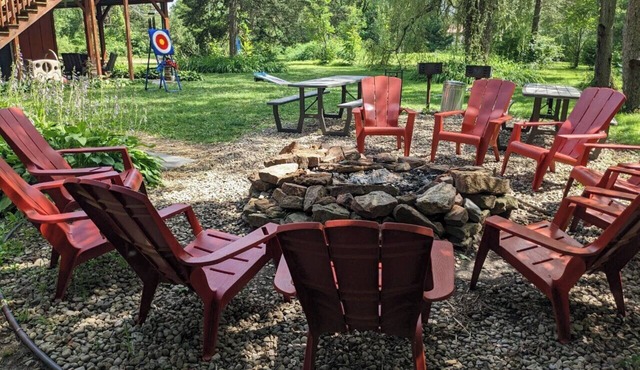 Magical Baraboo Lodge: 3-acre Secluded Getaway Minutes To Devil's Lake & Dells