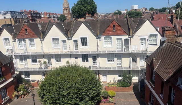 Magical Chelsea ! Chic and cosy Kings Road Apartment perfect for a London stay.