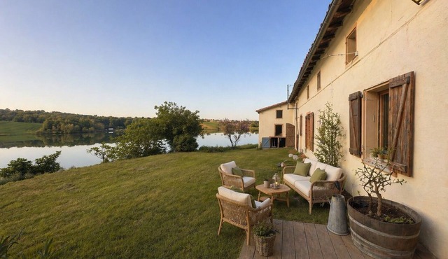 Magical escape T5 house with panoramic lake view, absolute calm and nature.