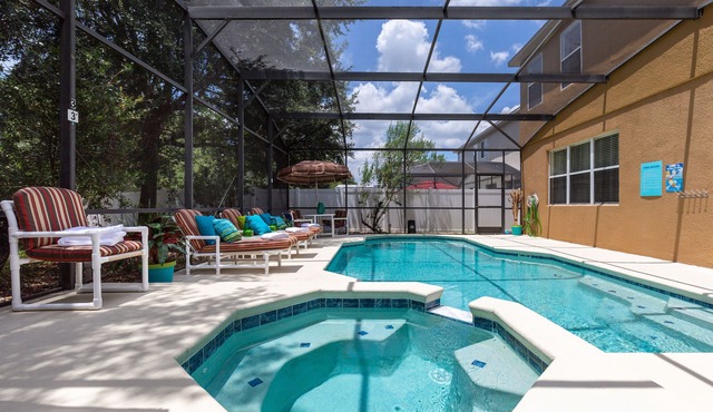 Magical Family Villa: 8-Bdrm, 5 Themed, Pool, Spa, Game Room, Arcade, Movie