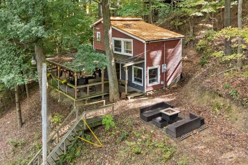Magical Forest Cabin in Mohican