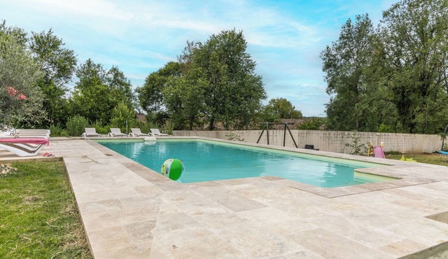 Magical Stay at the 'Il était une fois' Holiday Home – Shared Pool and Air Conditioning