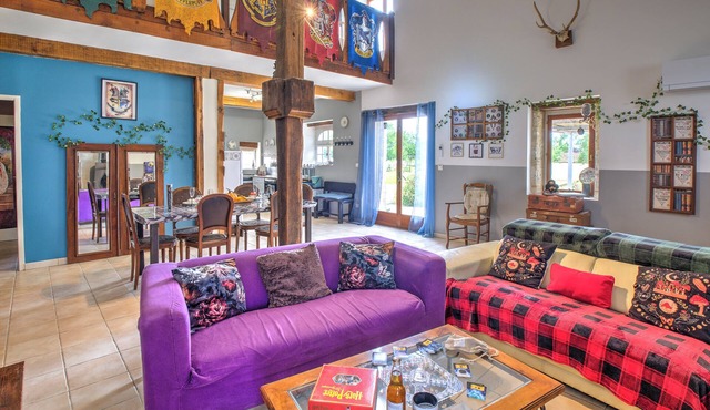 Magical Stay at the Magicogîte – Harry Potter, with Shared Pool and Air Conditioning