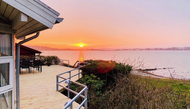 Magical front row sea views at Anslet Beach