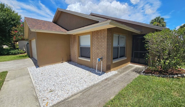 Magical Getaway: Cozy Home Minutes from Disney, Restaurants & Outlets!