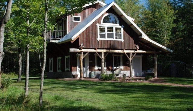 Magical Handcrafted Cabin on 20 Acres Featured in books and magazines