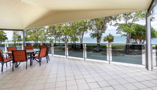 Magical holiday home - Welsby Pde, Bongaree