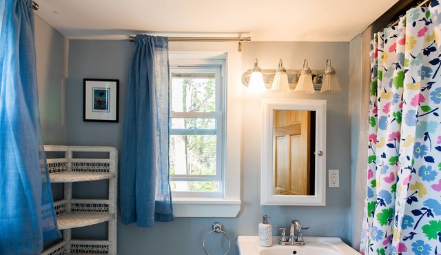 Magical Lakeside Retreat w/ Hot Tub