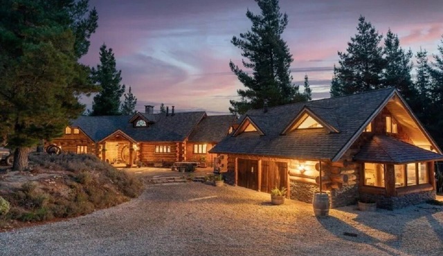 Magical Loft Among the Trees at Homewood Forest Retreat