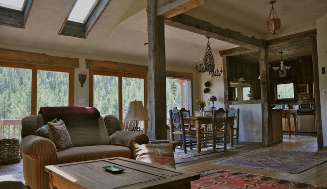 Magical Mountain Getaway - 10% off for 3+ nights, offer ends 5/31
