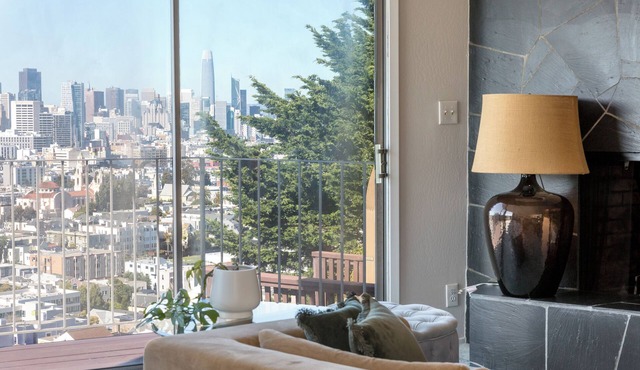 Magical, Panoramic Views and Rare Parking in Central SF, 20 Min to Downtown