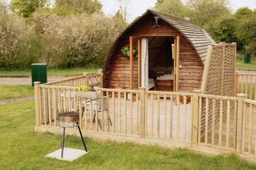 Maglia Rosso by Wigwam Holidays