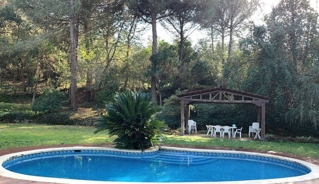 Magnificent Family Villa With Pool 8 km from the Beach