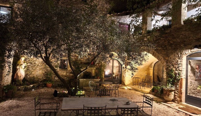 Magnanerie de Sainte Croix