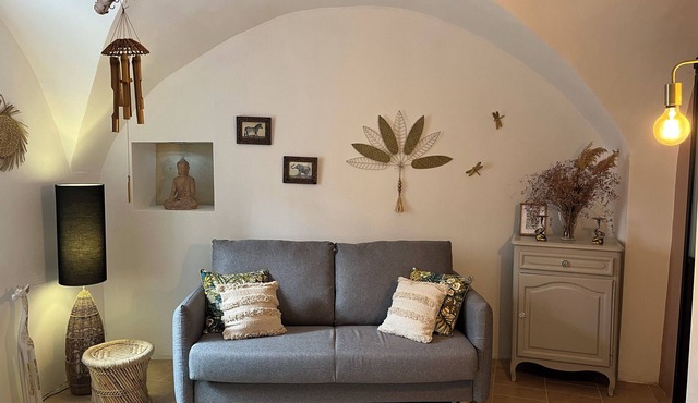 Magnifique Appartement Pour 4 Personnes Dans une Maison de Village du 18ème