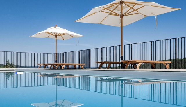 Magnificent renovated farmhouse in the heart of the Dordogne