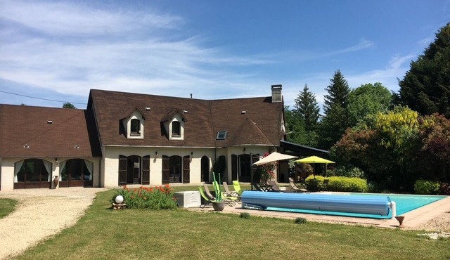 Magnifique Villa de 14 Pers Piscine Chauffée, Jacuzzi, Sauna