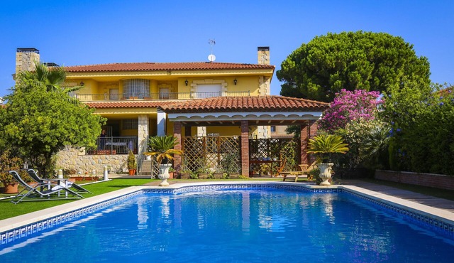 MAGNIFICA Villa Only Families