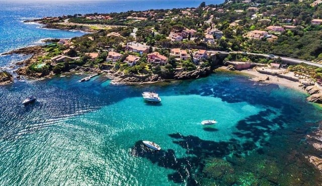 Magnificent studio in Roquebrune in the Var In a beautiful secure residence