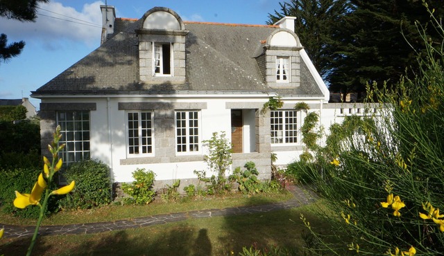 Magnificent villa 80 m from the beach, on Quiberon Bay, 4 bedrooms.
