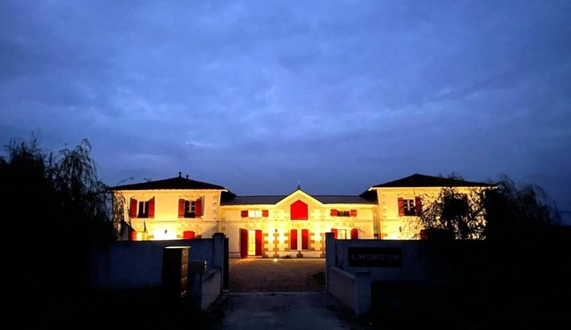 Magnificent estate 12Ha, 23 rooms