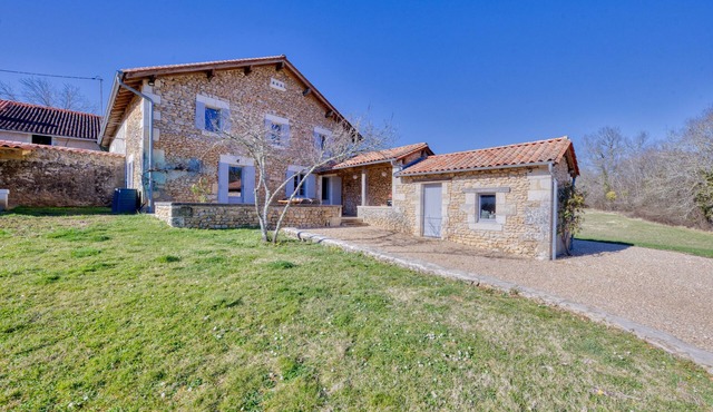 Magnificent gîte with spa, 5 minutes from Brantôme