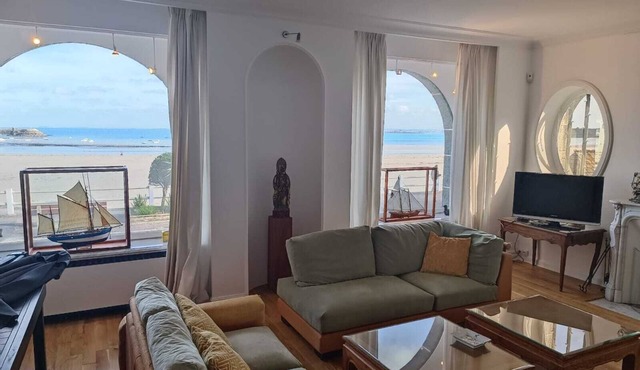 Magnificent beachfront villa