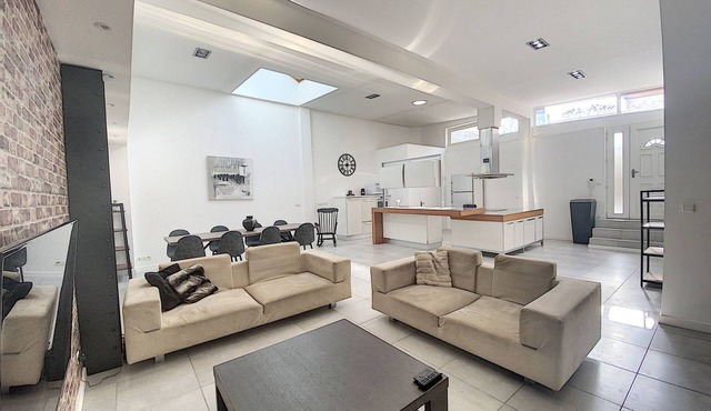 Magnificent 158m² loft in Caluire le bas, 10mm from Lyon 6,