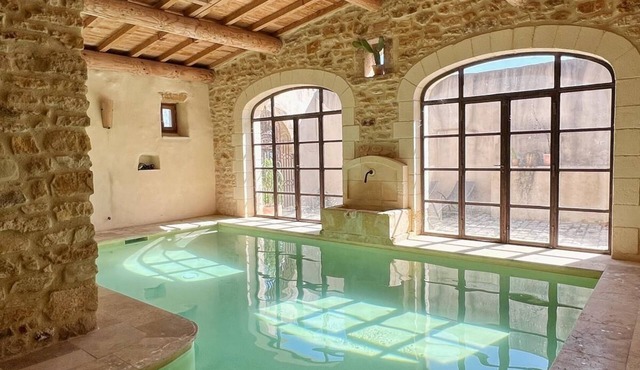 Magnificent 17th-century Mas with indoor pool, near Uzès