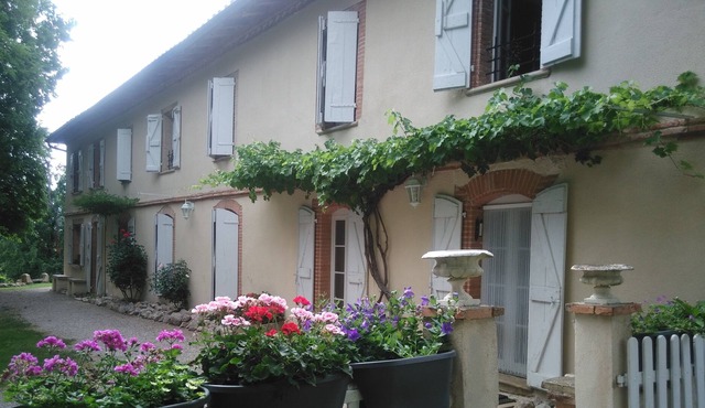 Magnificent 18th century farmhouse - quality services - wellness area
