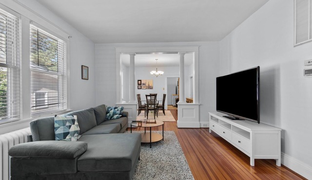 Magnificent 2 Bedroom Home in Norfolk's Best Neighborhood