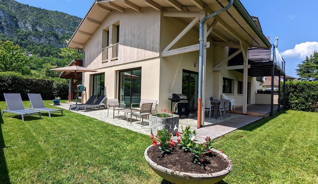 Magnificent 3-star duplex in house 800 m from Lake Annecy