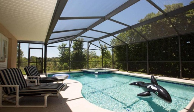 Magnificent 5 bed Villa - south facing pool and spa