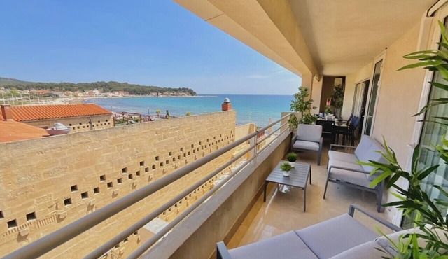 Magnificent 85m ² With Balcony/In Front Of Sea