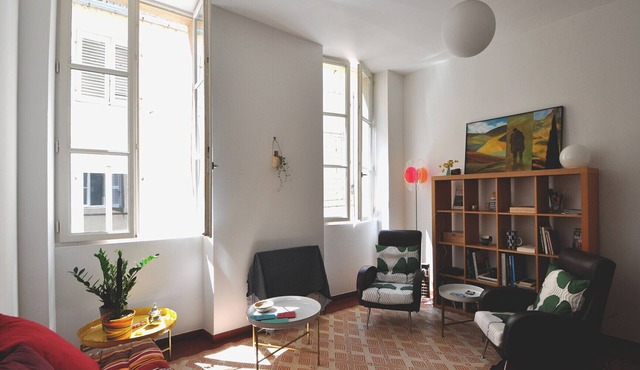 Magnificent Apartment Of Charm Typical District