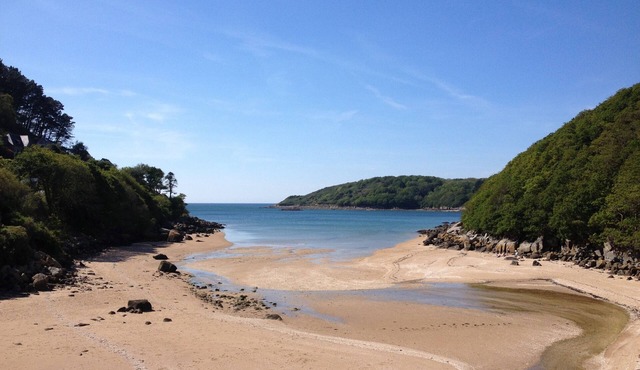 Magnificent bay of Yaudet, very quiet 3 bedroom house 200m from the beaches.