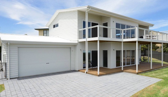 Magnificent Boomer Beach