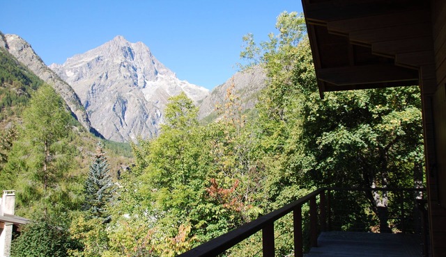 Magnificent chalet overlooking the Pelvoux - JB