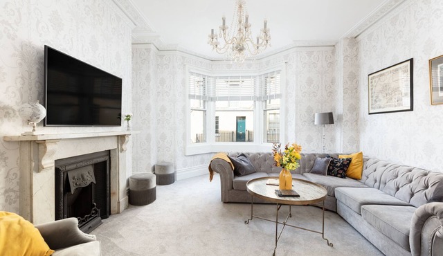 Magnificent City Centre Townhouse