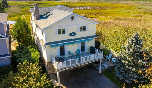 Magnificent Coastal Retreat-Gorgeous Sunset- Close Proximity to Beach!