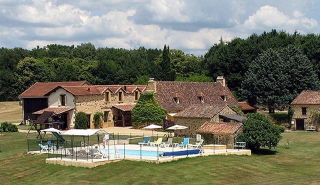 Magnificent cottage 5 people, Black Perigord, heated pool, tennis, golf, .