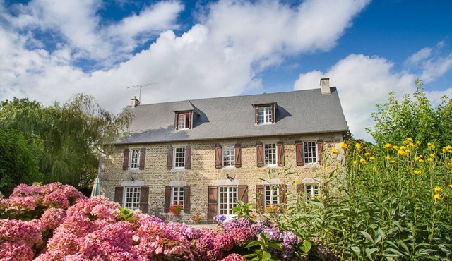 Magnificent Country House with private heated pool, gardens & close to beaches