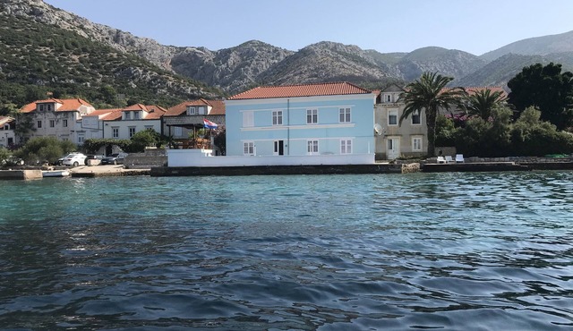 Magnificent Detached Seafront Villa