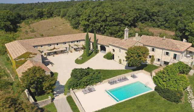 MAGNIFICENT DOMAIN IN DROME PROVENCAL 1