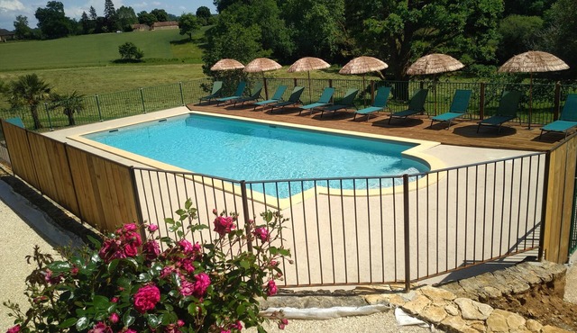 Magnificent estate for 18 people with private heated pool in Sarlat
