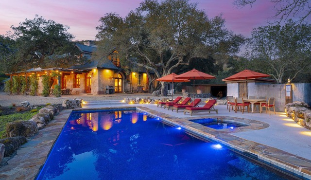 Magnificent Estate, Vineyard Views, Pool and Spa - Sonoma Valley Farm Stay