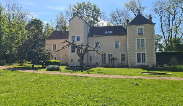 Magnificent estate with swimming pool, Scandinavian bath and sauna.